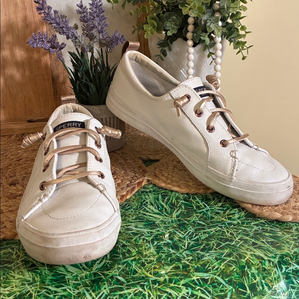 Sperry Women's Crest Vibe White Leather Casual Sneakers